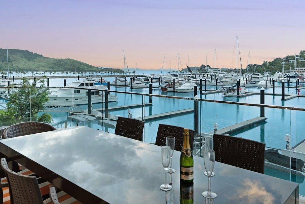 Hotel Pavillion 3 Absolute Waterfront, Queensland, photo