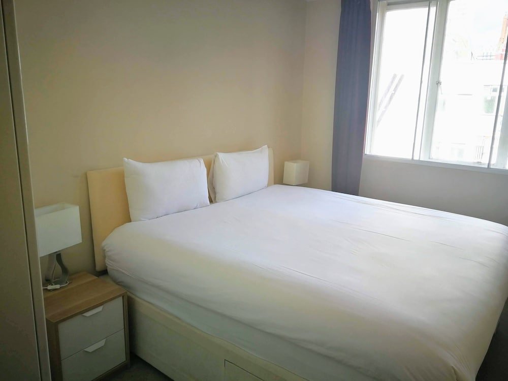 Фото Crawford Suites Serviced Apartments