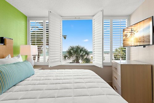 Гостиница Grand Plaza Hotel St. Pete Beach в Сент-Питерсберге