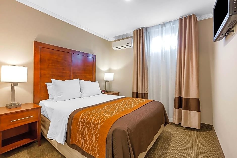 Фото Comfort Inn Santa Monica - West Los Angeles