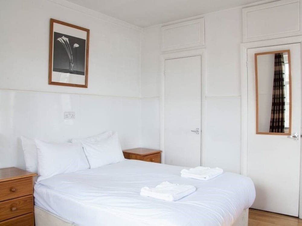 Фото Caledonian Studio Flats