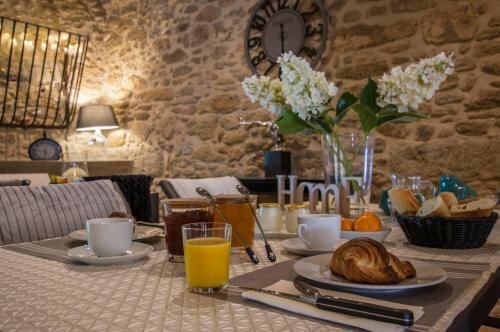 Внешний вид отеля Clos de la Colombe в Пузоле, фото 3