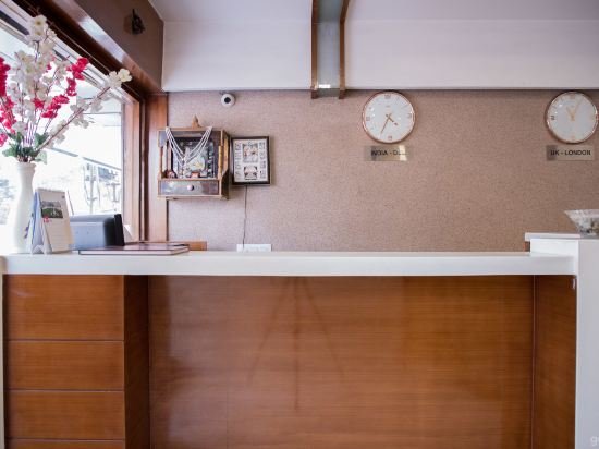 Фото Hotel Paras