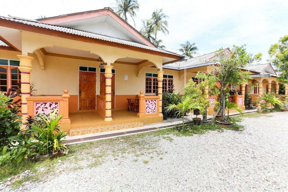 Hotel Oyo 89887 Chalet Yunie, State of Terengganu, photo