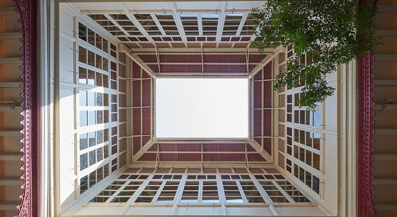 Фото The Edison George Town