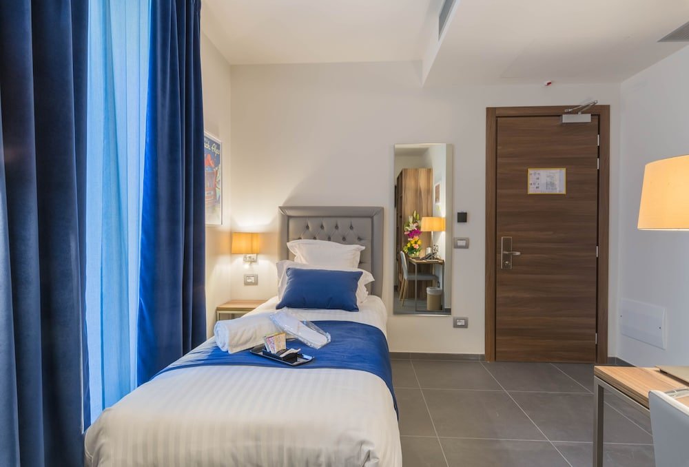 Фото Hotel Nice Azur Riviera