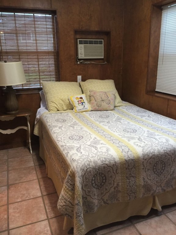 Фото Leaning Oak Prd923 by RedAwning