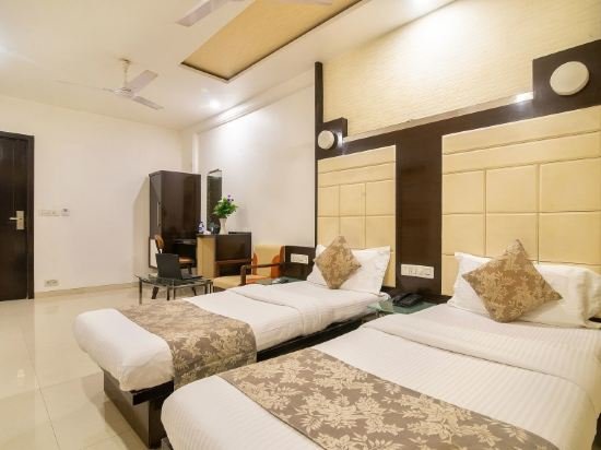 Фото Hotel Satkar