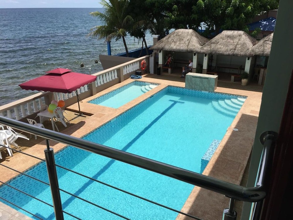 Фото Ocean Breeze Resort