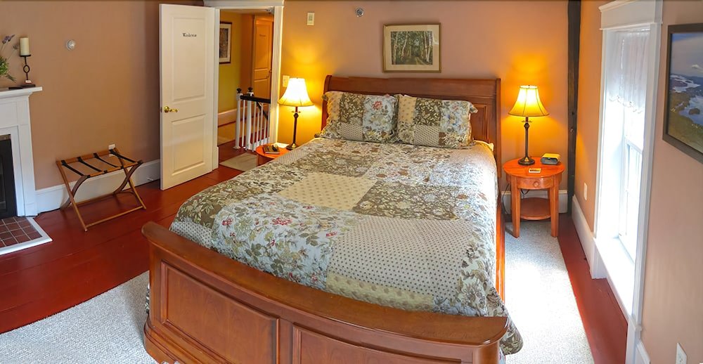 Фото The Ballard House Inn