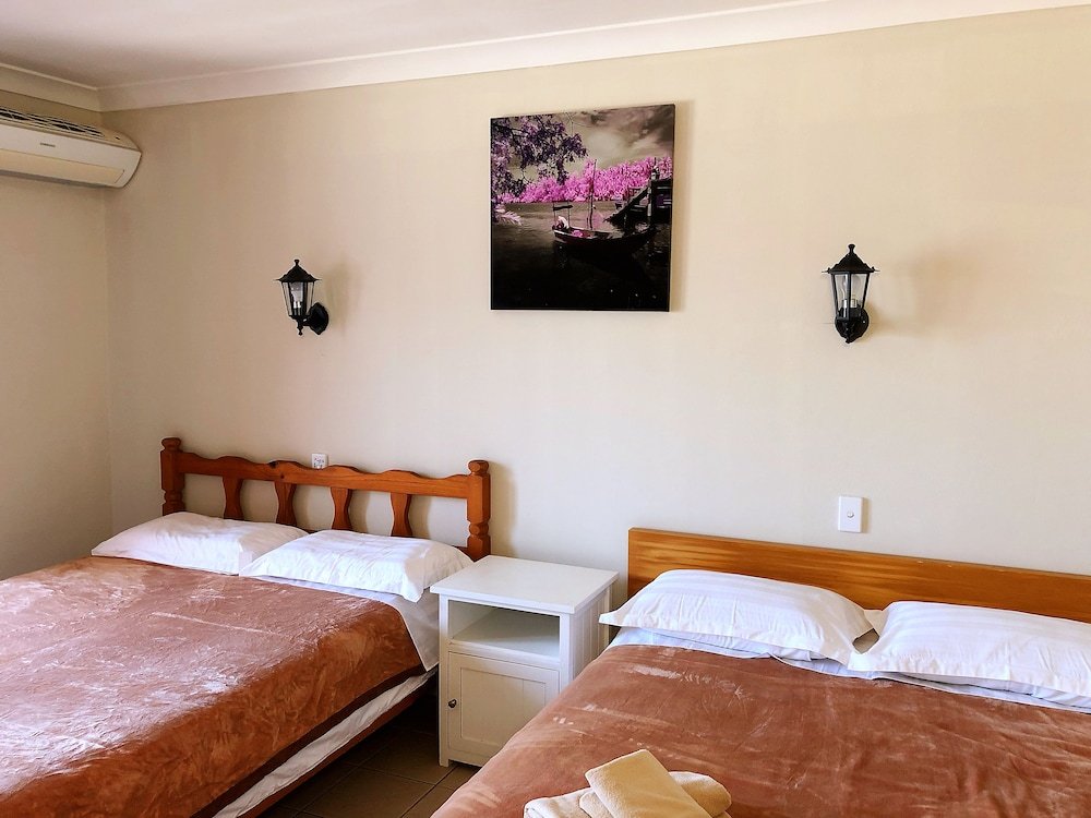 Фото Central Jetty Motel