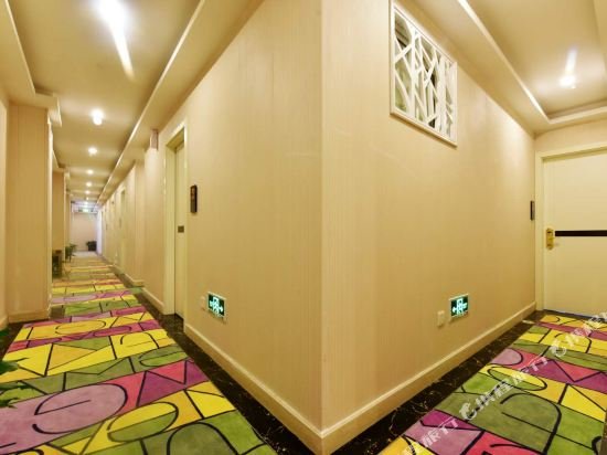 Фото Shell Shanghai Baoshan District Tieli Road Subway Station Tiefeng Road Hotel