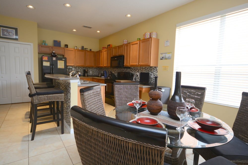 Фото Bella Vida Resort Luxury Pool Home Game Room View!