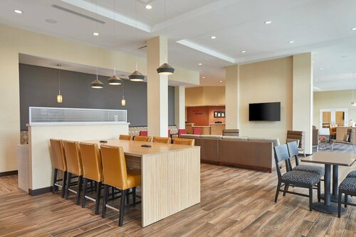 Гостиница TownePlace Suites by Marriott Columbus North - Osu