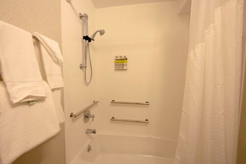 Гостиница Holiday Inn Express Athens, an Ihg Hotel в Атенсе