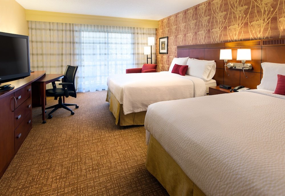 Фото Courtyard San Francisco Larkspur Landing/Marin County