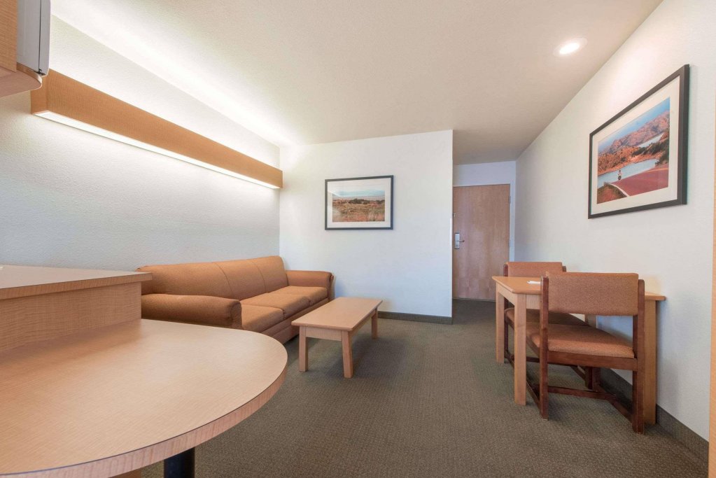 Фото Microtel Inn & Suites by Wyndham Altus