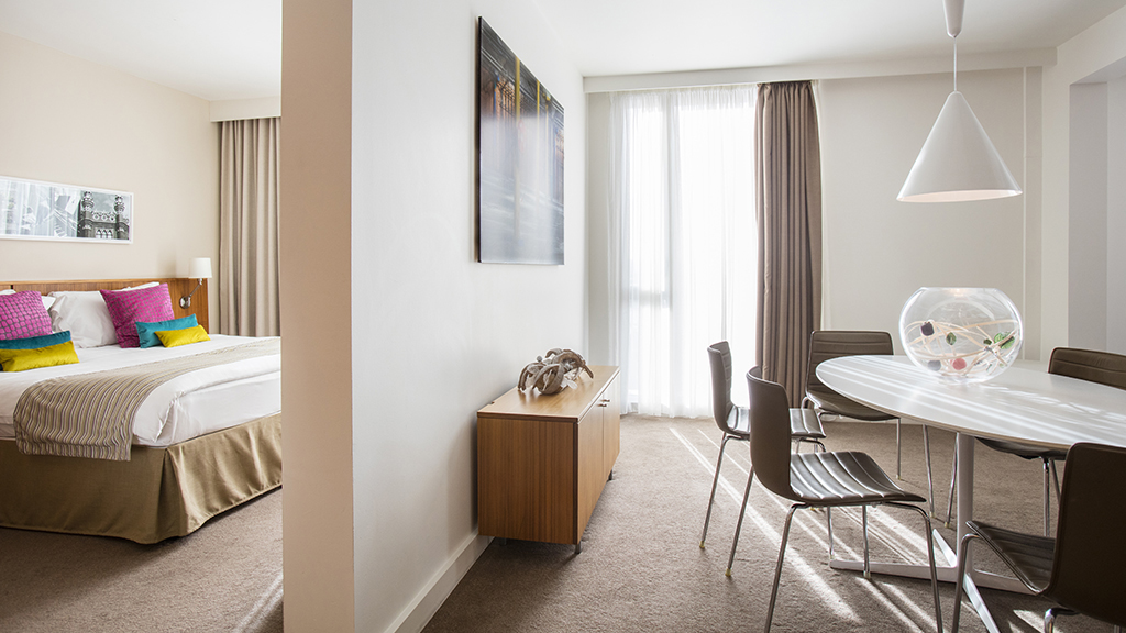 Фото DoubleTree by Hilton Hotel Leeds City Centre