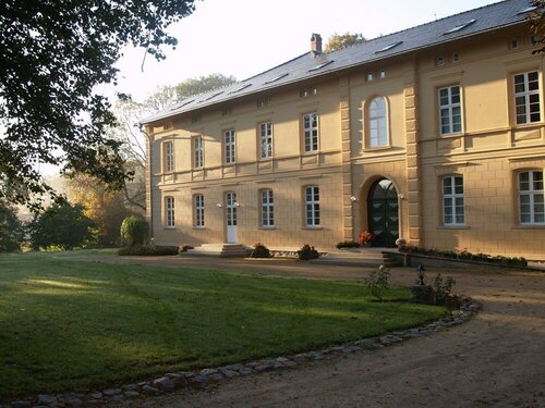 Жильё посуточно Landhaus Schloss Kölzow