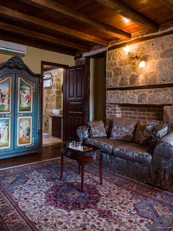 Фото Kokkino Spiti Boutique Hotel