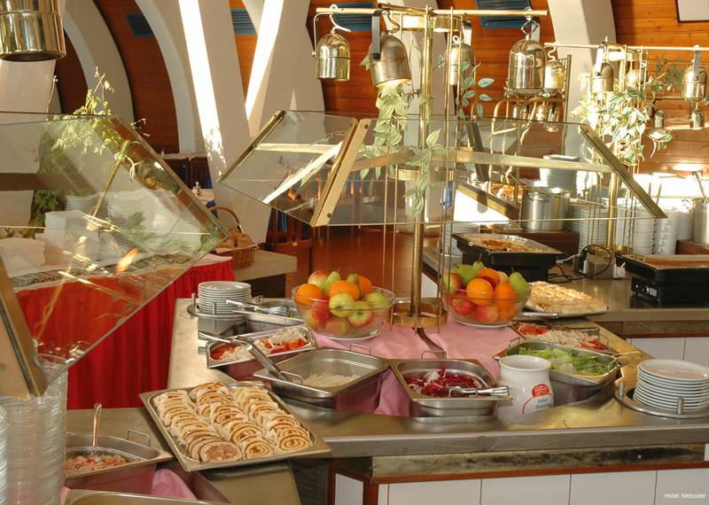 Фото Hotel Neboder