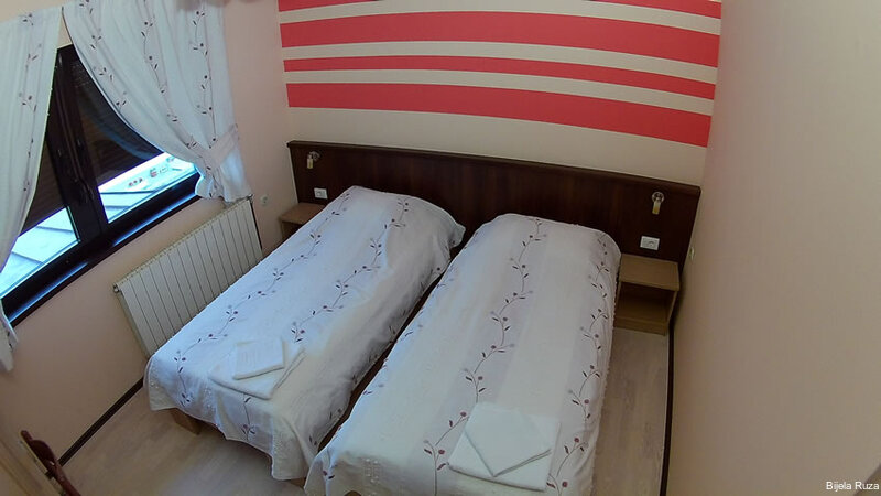 Фото Bijela Ruza