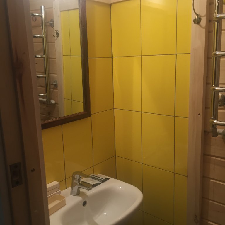 Фото Каморка с Лежанкой у окна