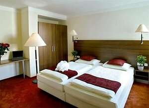Гостиница Amedia Express Salzburg