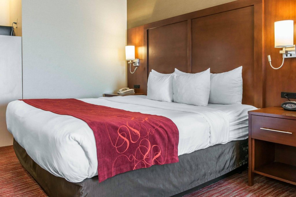 Фото Comfort Suites