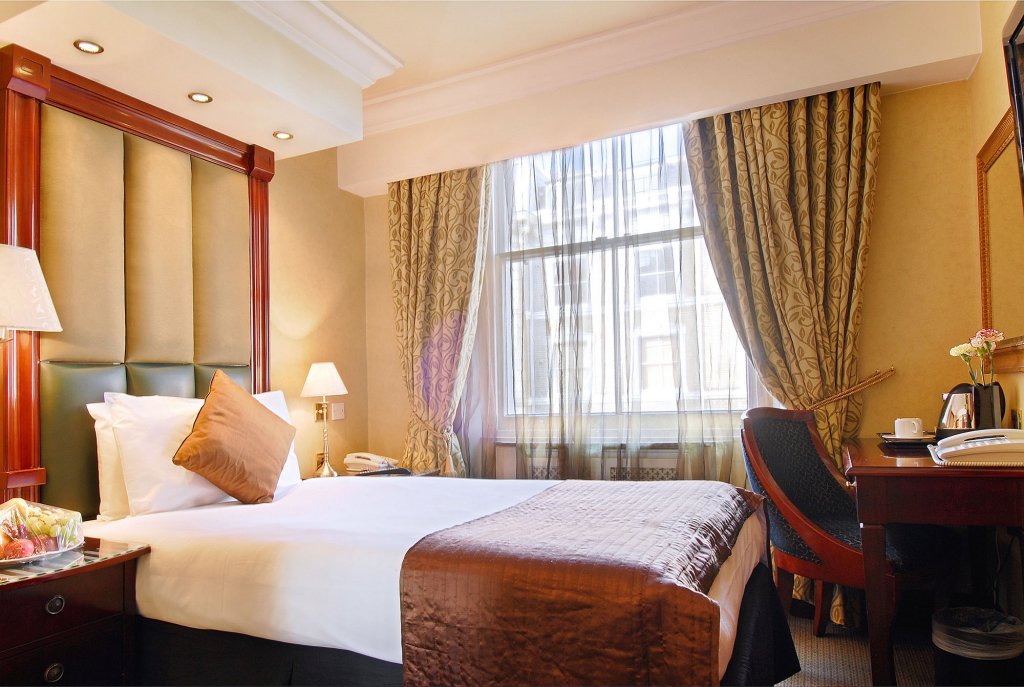 Фото Dreamtel London Kensington