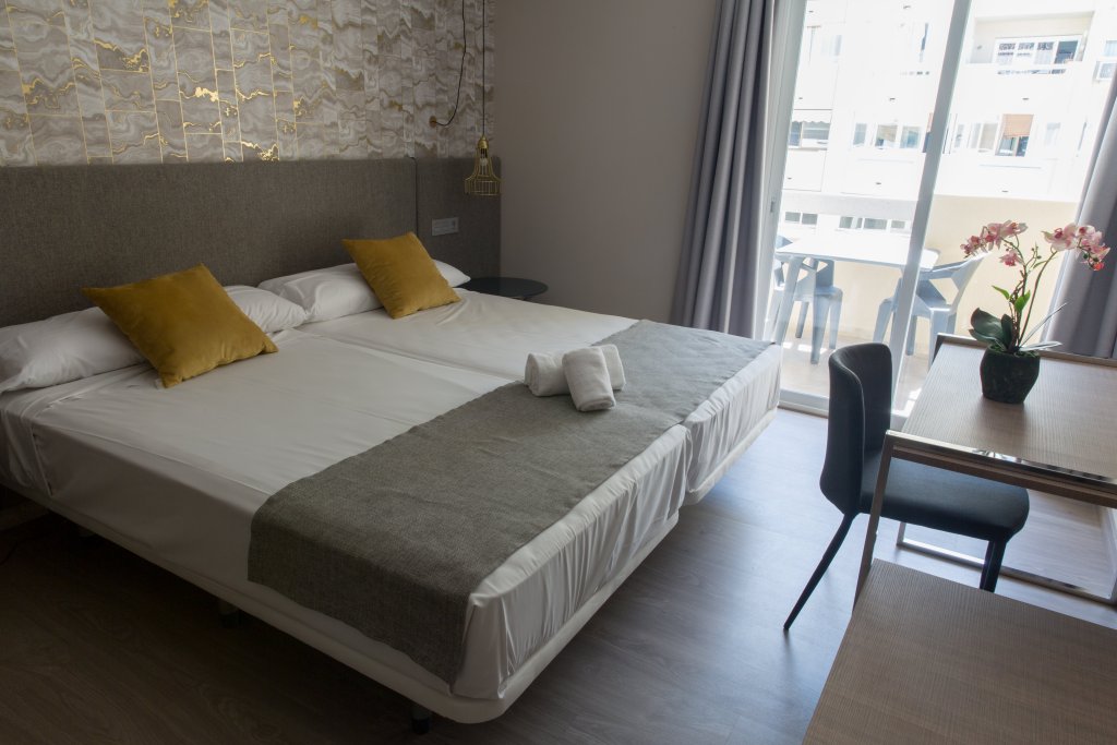 Фото Ona Marbella Inn