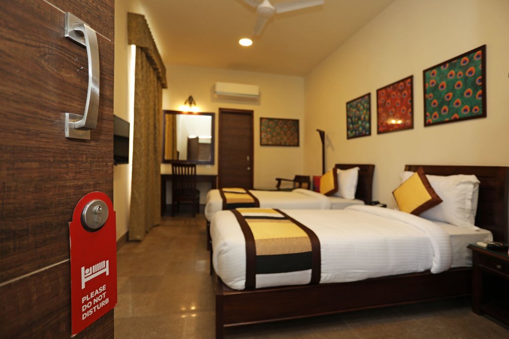 Фото Hotel Shambhu Villas