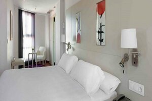 Гостиница Nh Valencia Las Artes