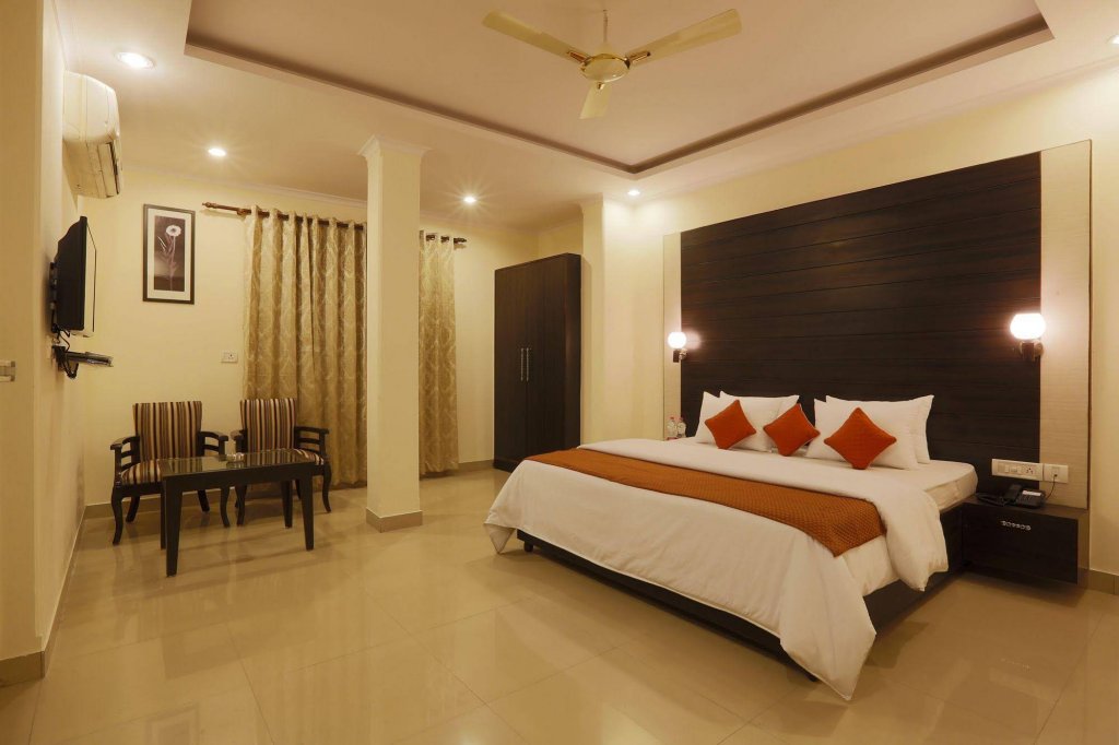 Фото Airport Hotel Chanakya