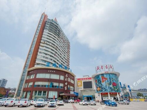 Гостиница Jtour Inn Nanchang Bayi Avenue Qingshan Road в Наньчане