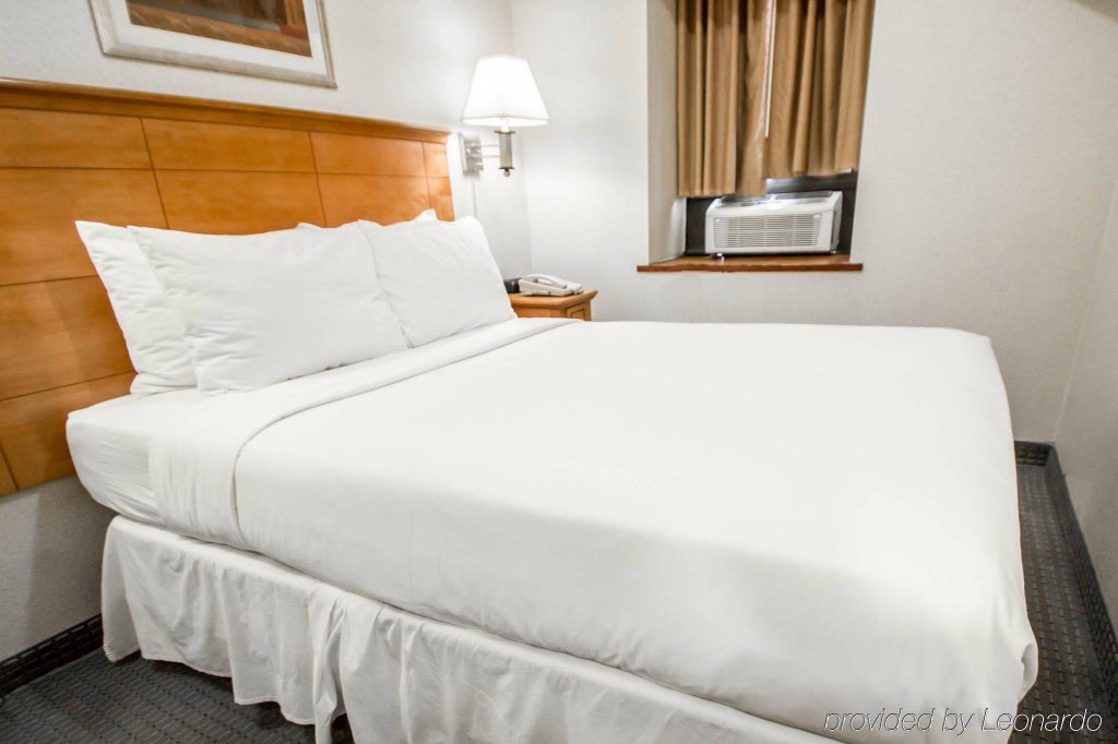 Фото Econo Lodge Times Square