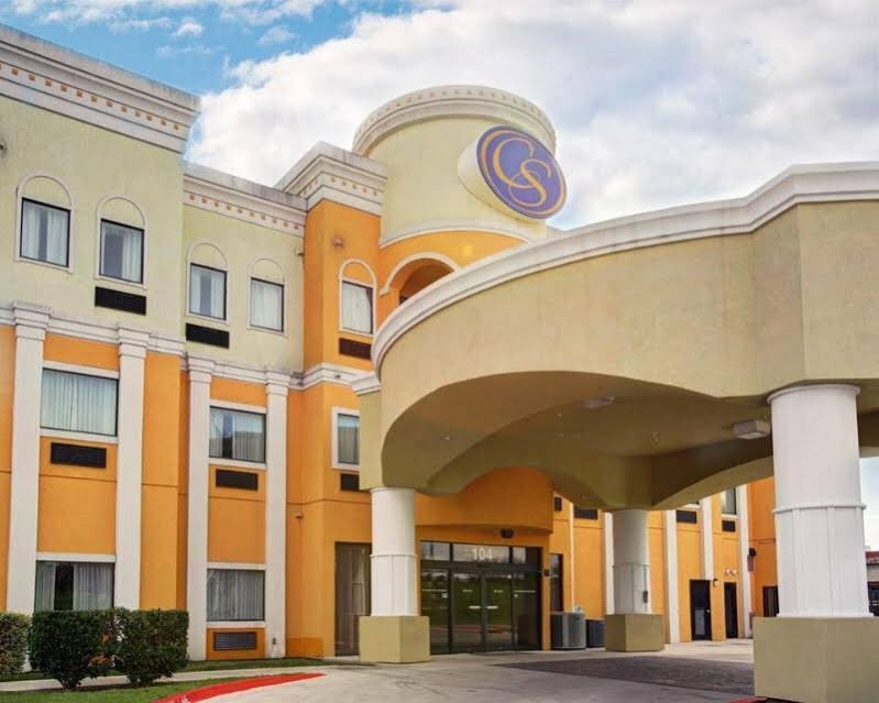 Hotel Comfort Suites Near Texas State University, San Marcos, photo