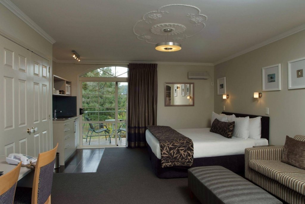 Фото Silver Fern Rotorua Suites & SPA