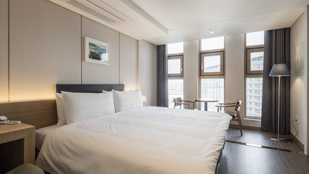 Фото Luce Bridge Hotel