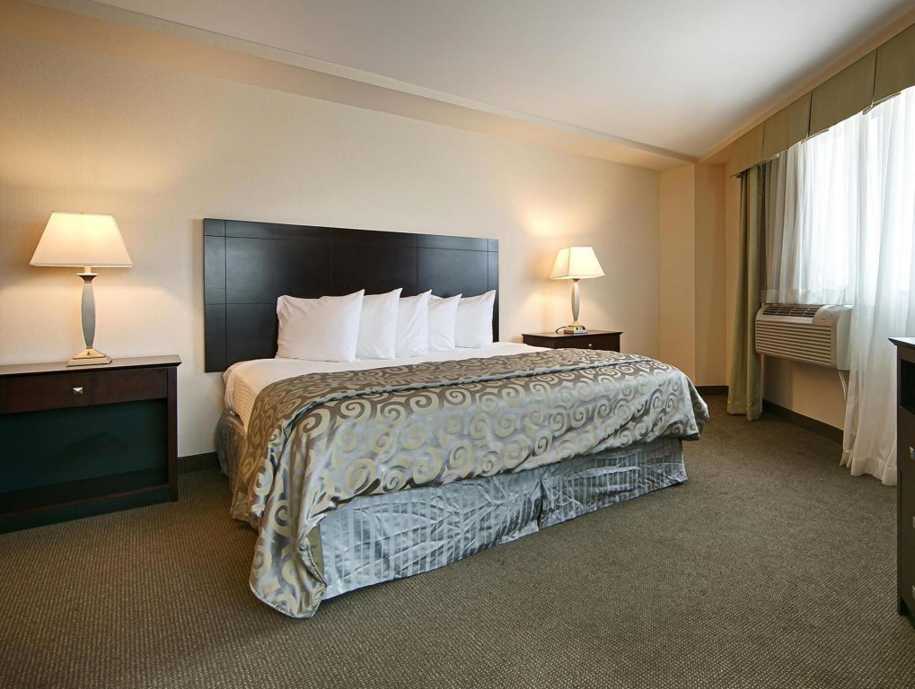 Фото Best Western Plus Philadelphia Airport S. At Widener Univ