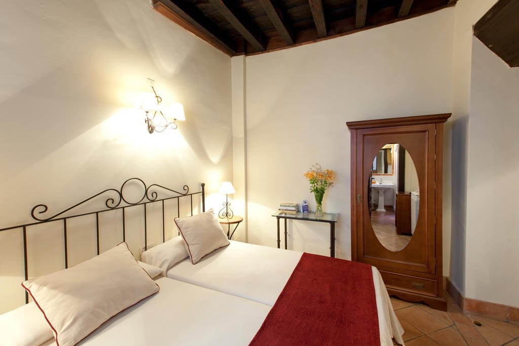 Фото Casa del Capitel Nazari Hotel