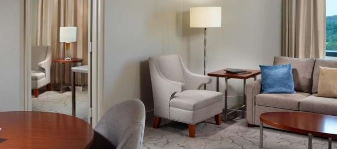 Фото Hilton Atlanta Northeast