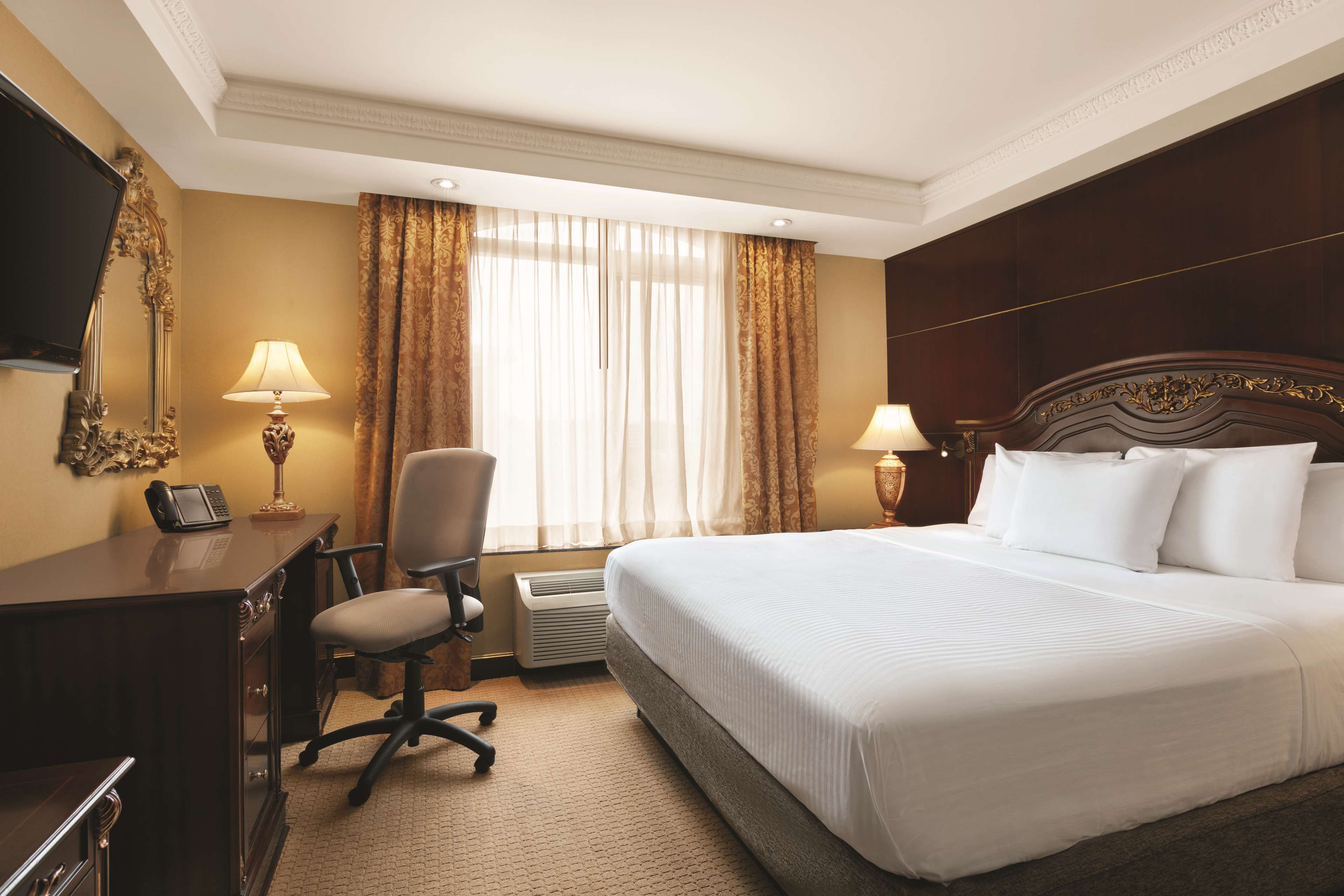 Фото Radisson Toronto Airport West