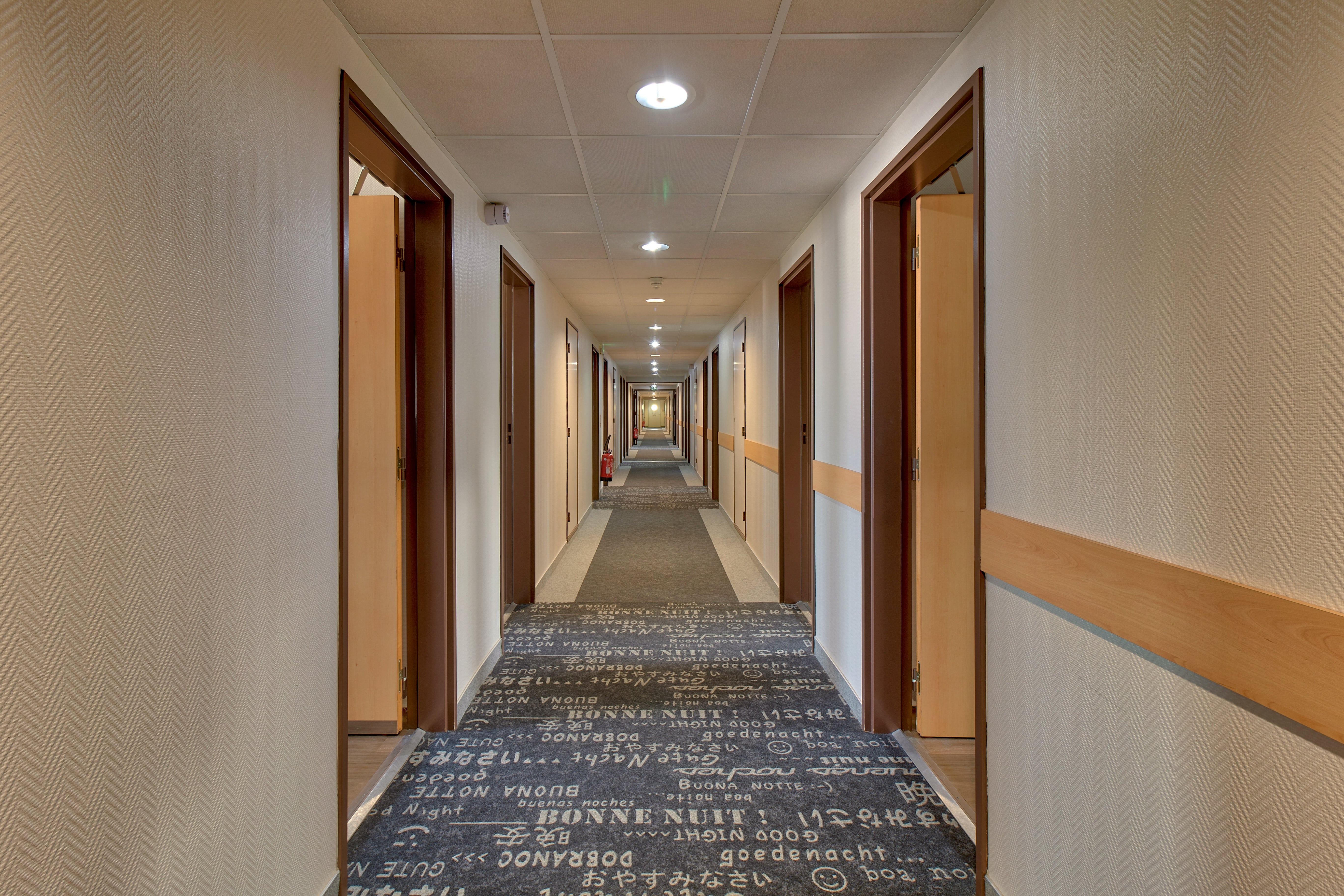 Фото B&b Hotel Pau Lescar