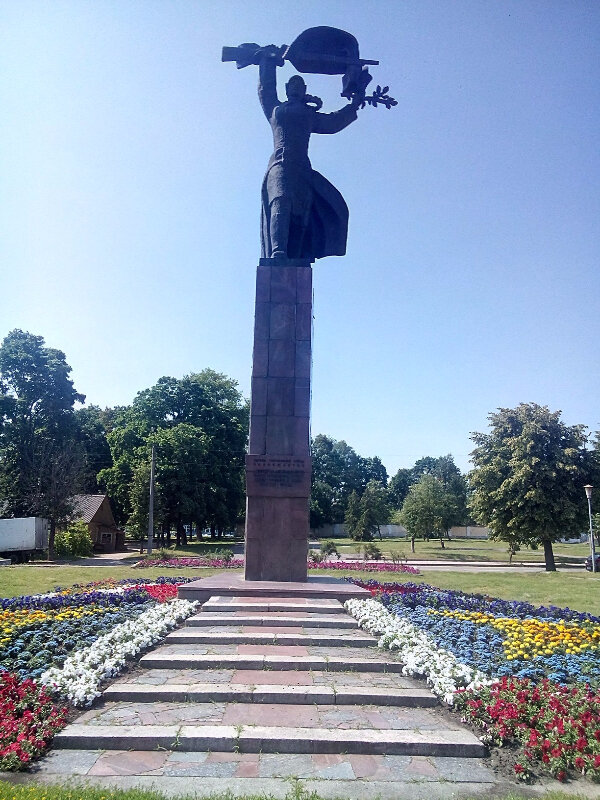 Monumento, memorial Каховка - памятник героям гражданской войны, , foto