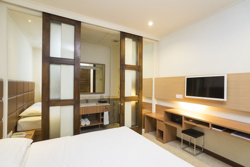 Фото Alron Hotel Kuta Powered by Archipelago