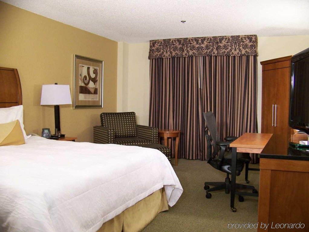 Фото Hilton Garden Inn Las Colinas