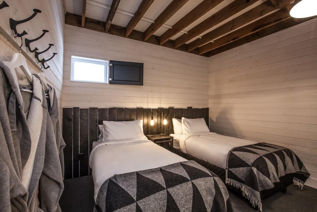 Фото The Explorers Society Hotel