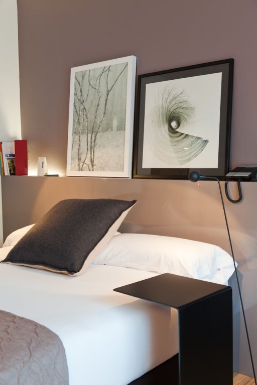 Фото Alexandra Barcelona Hotel, Curio Collection by Hilton