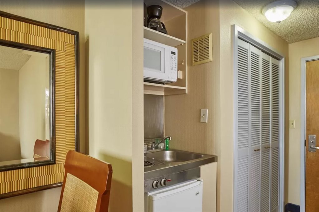 Фото Ewa Hotel Waikiki